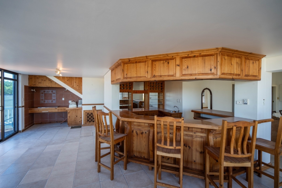 6 Bedroom Property for Sale in East Bank Eastern Cape